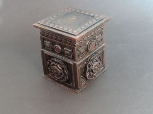 tudor box painted