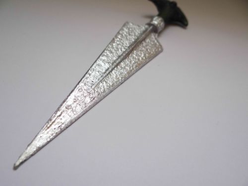 Bellatrix's gilded dagger